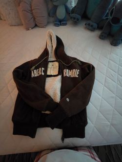 Abercrombie & Fitch Sherpa-Lined Zip-Up Hoodie