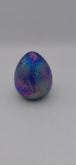Beautiful Vintage Borowski Iridescent Metallic Art Glass Egg