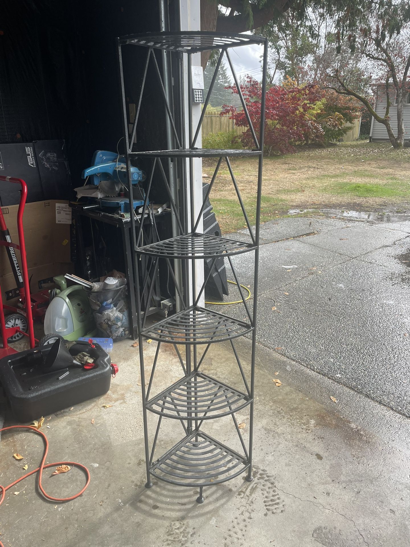 Nice Metal  6- Tier  Corner Rack with  Shelves, Black