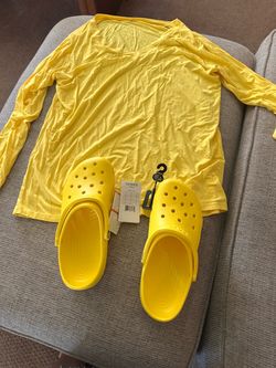 Crocs Size 10
