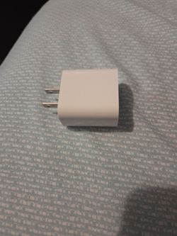 APPLE 20W USB-C POWER ADAPTER WHITE