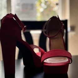RED HEELS
