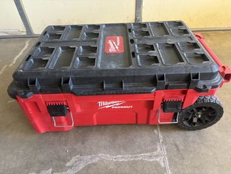 Milwaukee pack out rolling box