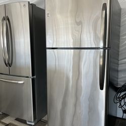 Stainless Steel Ge Top And Bottom Refrigerator