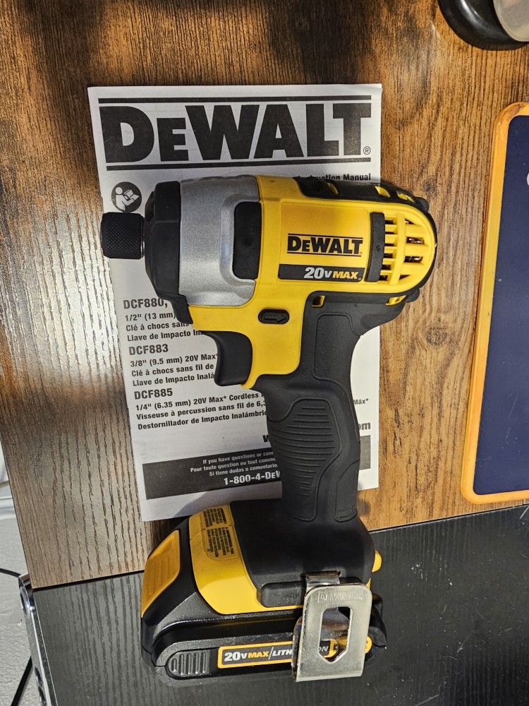 Dewalt 1/4" Impact driver DCF885
