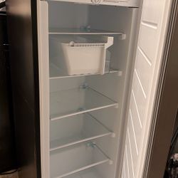 Visanni Standing Freeer