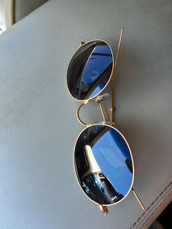Round gold ray bans