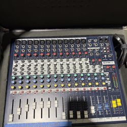 Soundcraft EPM12 - 12 Mic 2 Stereo Mixer Console 