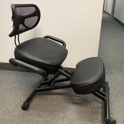 Vivo Kneeling Chair