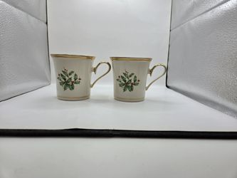 Lenox Holiday Dimensions Mug Set Of 2 Christmas Holly Berry Gold Trim USA-Made