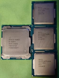 Lot of 4 Intel CPU AS IS