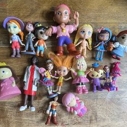 Girls Figurine toy Lot