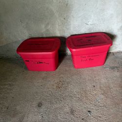 2 Rubbermaid storage containers