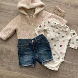 Infants 4pc Set Bundle Size 3/6 months 