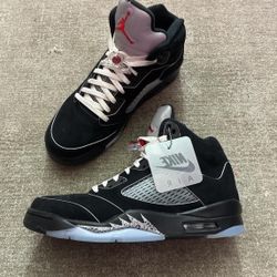 Jordan’s 5s Black Metallic 