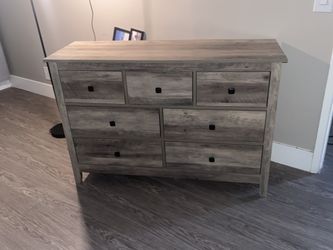 15”x47” seven drawer dresser