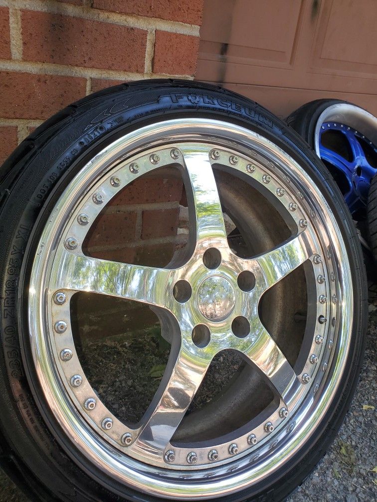 Iforge 3 Piece Staggered Wheels. 18x9 Front & 18x9.5 Rear. 5x112 Lug Pattern, 235/40 18 Tires
