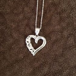 10K WHITE GOLD MICHAEL ANTHONY CHAIN AND HEART PENDANT WITH DIAMONDS(GREAT MOTHER'S DAY GIFT)
