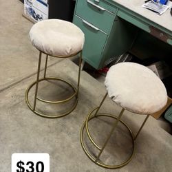 Short Bar Stools
