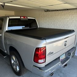 Truck Bed Tonneau Cover