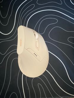 UINEER A06 Wireless Vertical Ergonomic Mouse - Like New