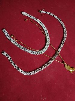 Chains necklaces