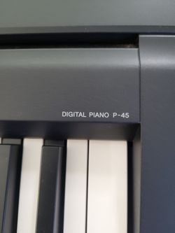 Yamaha P 45 digital piano with/headphones