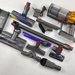 Dyson V15 Detect With Accessories 