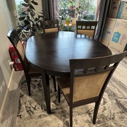 Dinning Table set w/ 4 Chairs