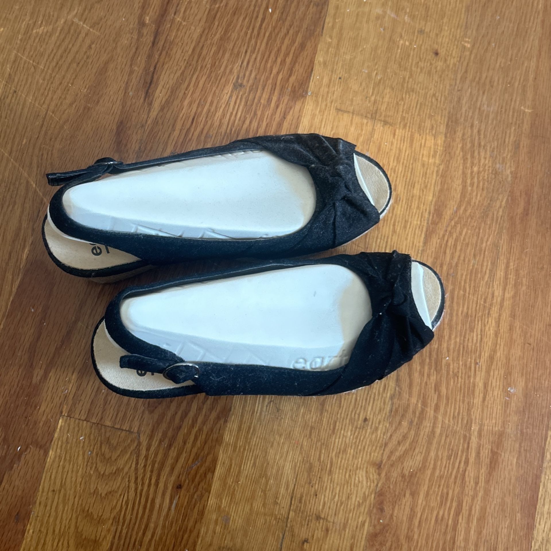 Women’s Earth Peep Toe Wedges 7.5