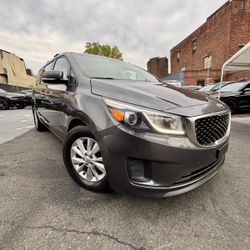 2016 KIA Sedona