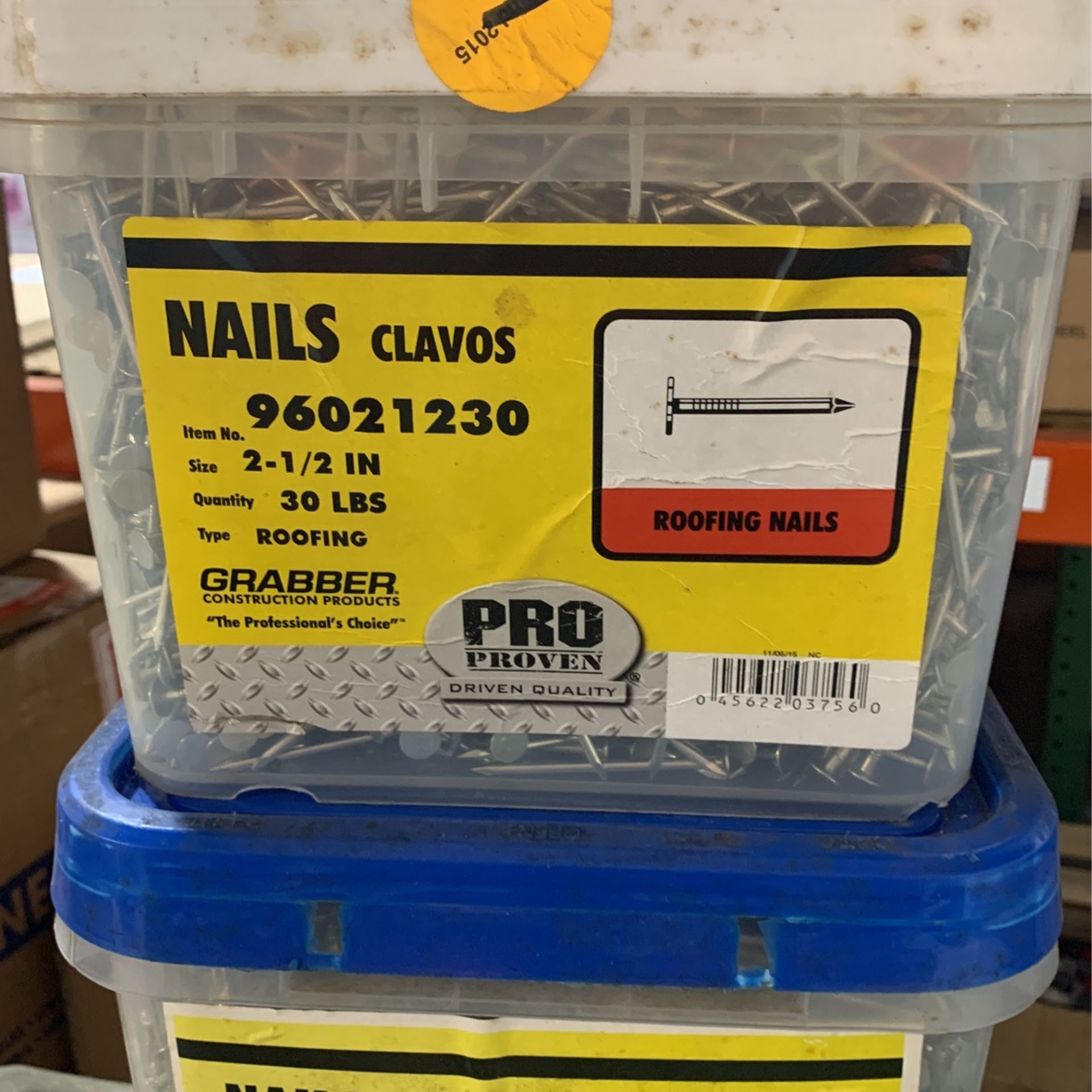 Roofing Nails 2 1/2  Loose In Buckets 30 Lb