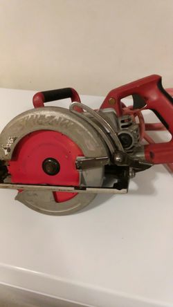 Skil Saw 7- 1/4" Model FO12XD7701 Wormdrive. MAG77.