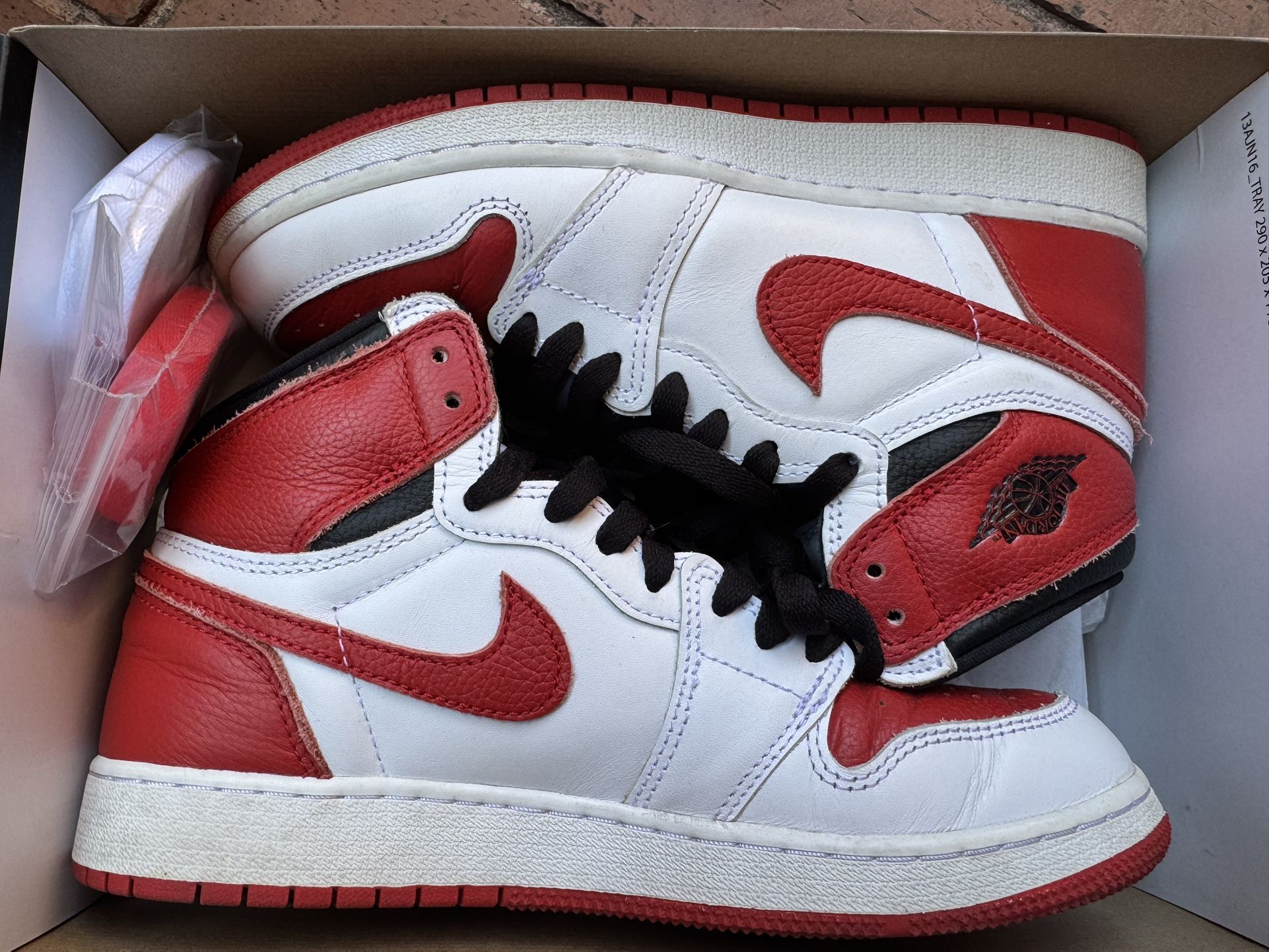 Nike Air Jordan 1 Retro High OG Heritage University Red Youth Size 6.5