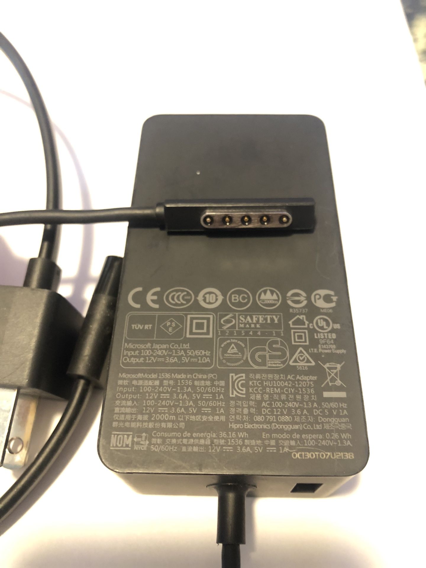 Microsoft 1536 Surface AC Adapter 