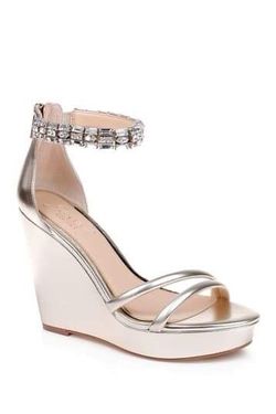 Jewel Badgley Mischka - Kathleen Ankle Strap Wedge Sandal. Silver. Size 7M. Never been used. Original $109.