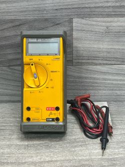 Fluke 23 Digital Multimeter With Case And Leads (A1D029823)