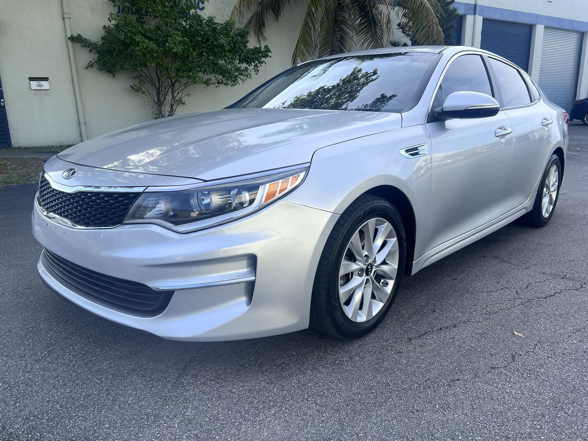 2017 KIA Optima