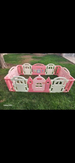Extra Large Play Pen