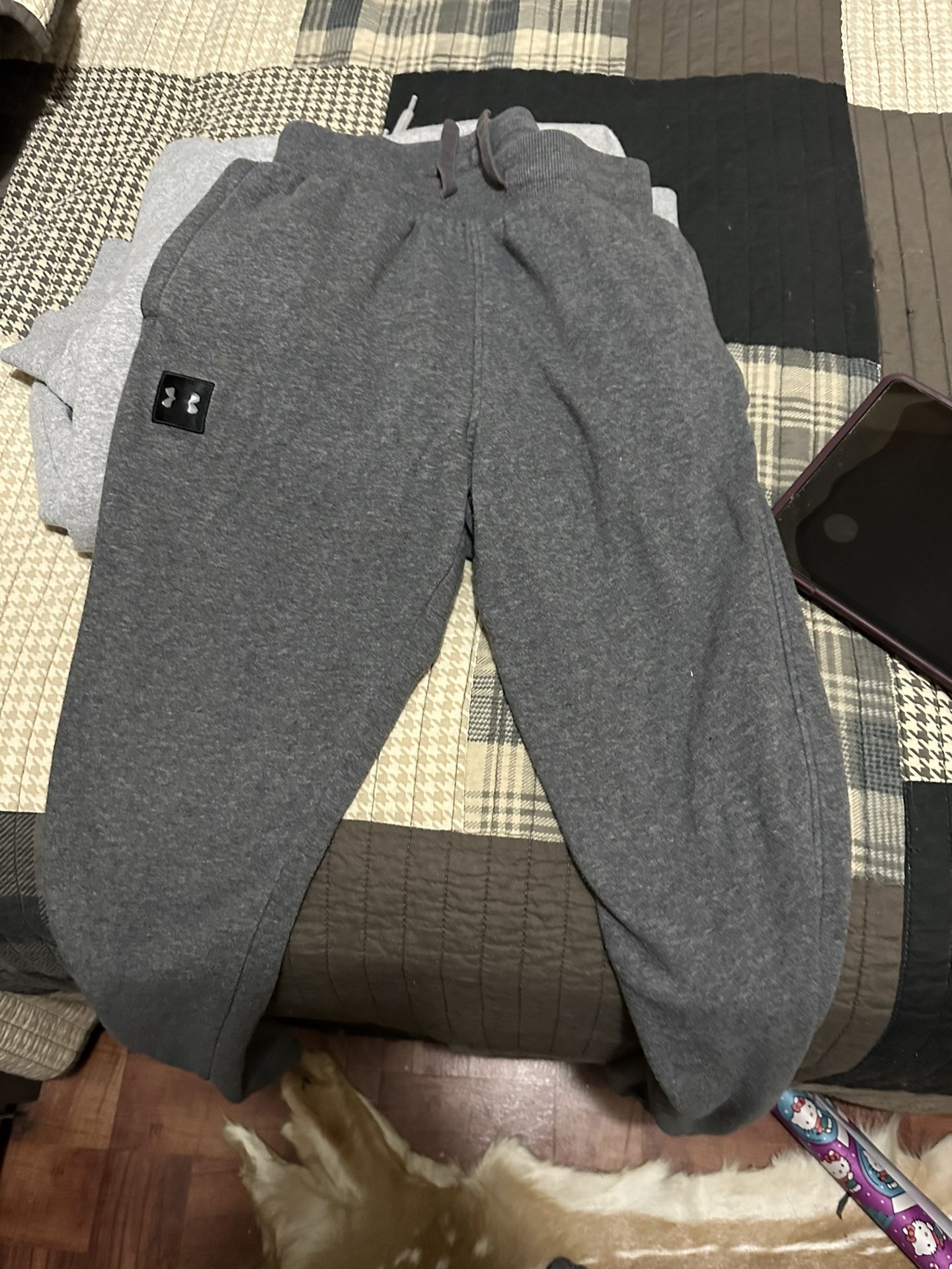 Under Armour, jogging pants
