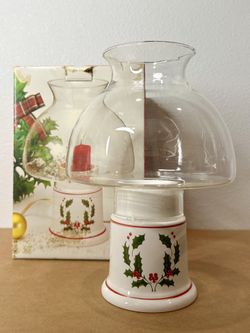 Vintage Classique Holiday Christmas Holly Hurricane Lamp - Used once w/ Box
