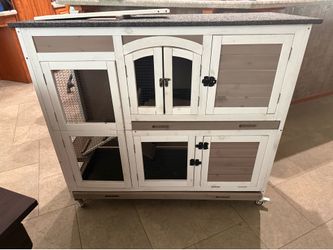 New two story Rabbit hutch