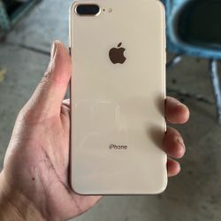 iPhone  8 Plus