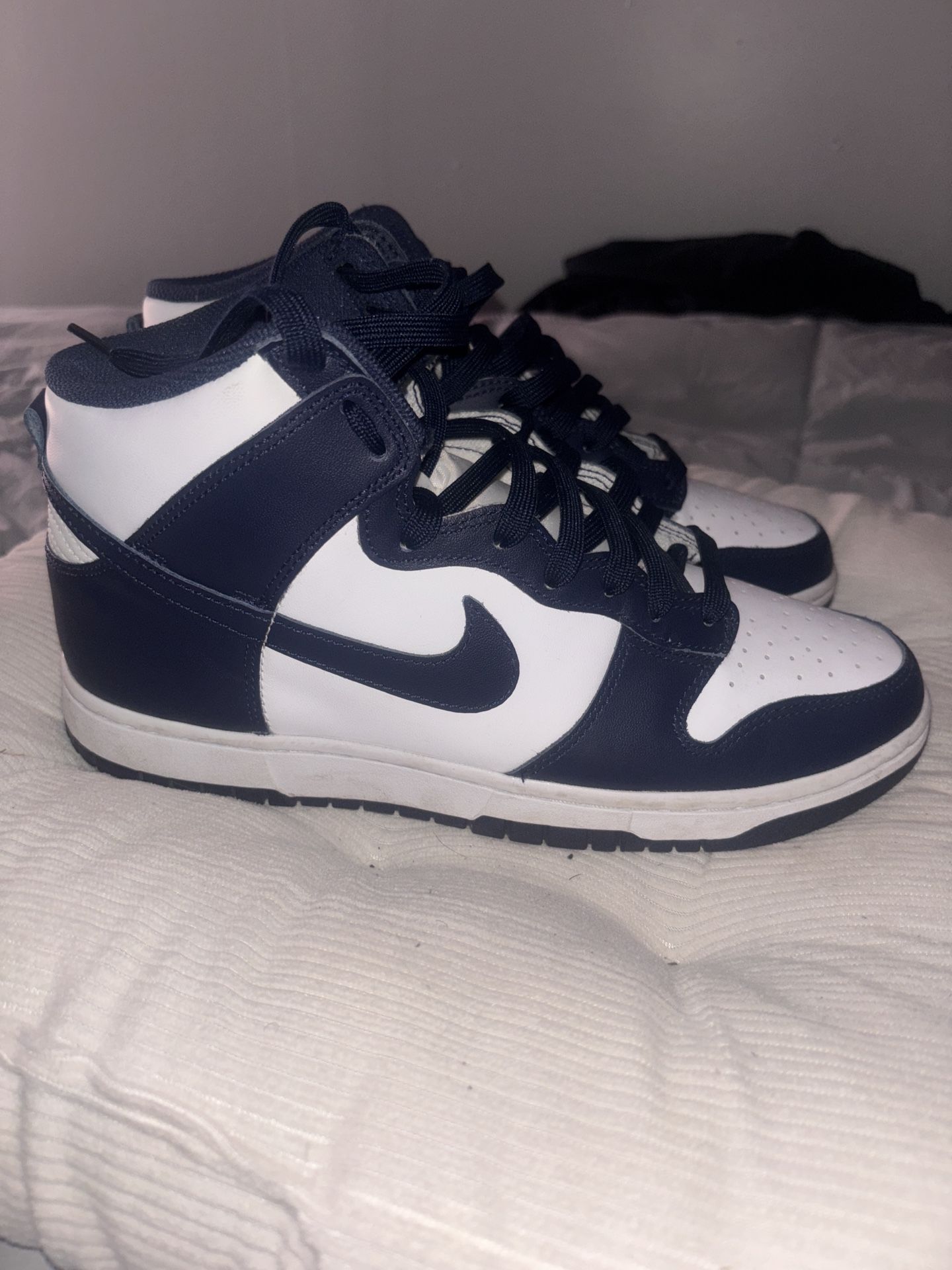 NIKE DUNK HIGH RETRO MENS 9.5 OFFERS ACCEPTED