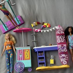 Dolls and Play-sets: Ice cream stand and cart w/gymnastics bar