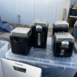 Decorative  Items And Toaster 