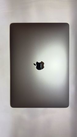 2020 MacBook Air M1 - 256GB SSD 8GB RAM - Space Gray