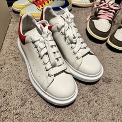 Alexander Mcqueens Size 8 White And Red 