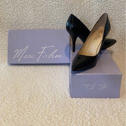 Black Leather  Pumps