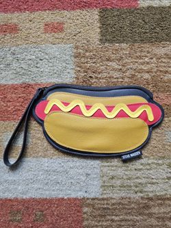 Steve Madden Hot Dog Wristlet Clutch(New Without Tag)